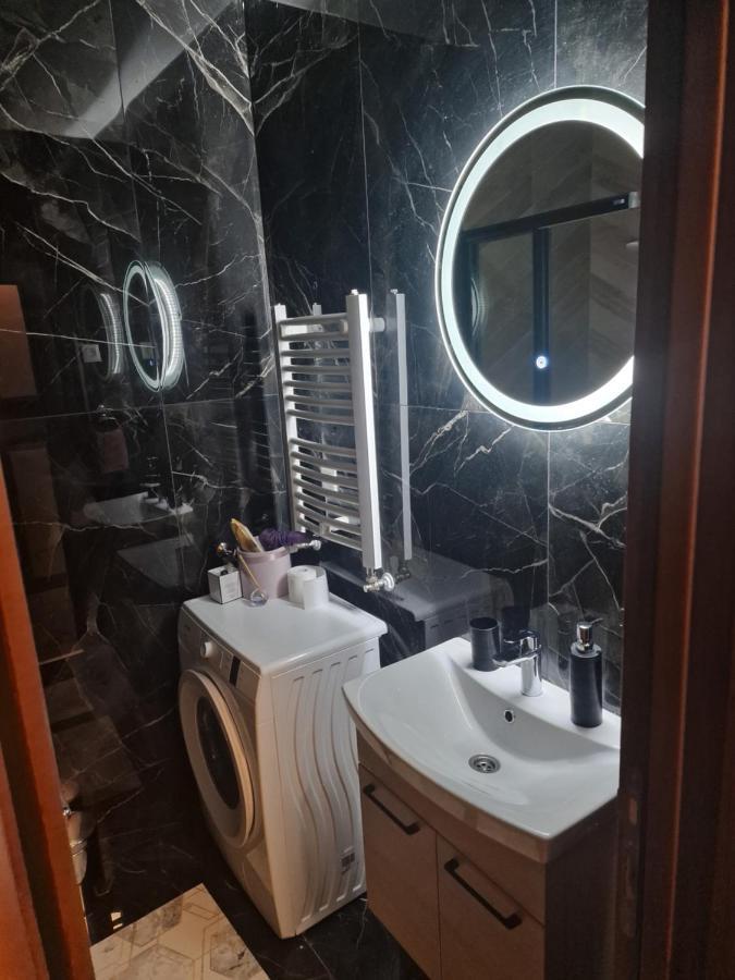 Appartement Gold Lux à Čačak Extérieur photo