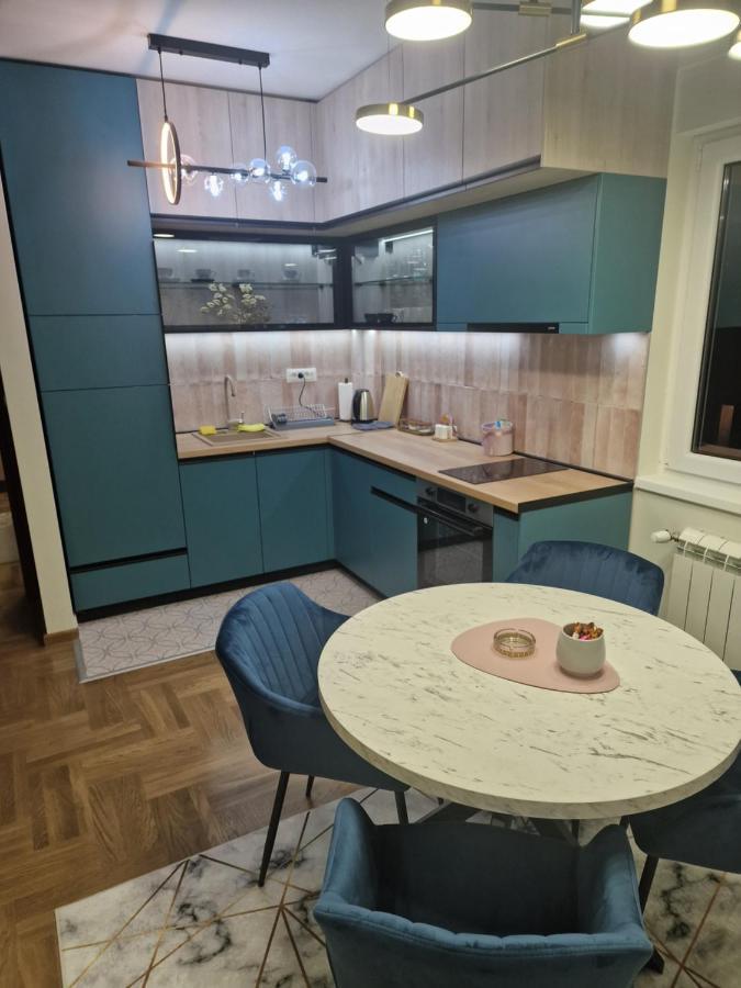 Appartement Gold Lux à Čačak Extérieur photo
